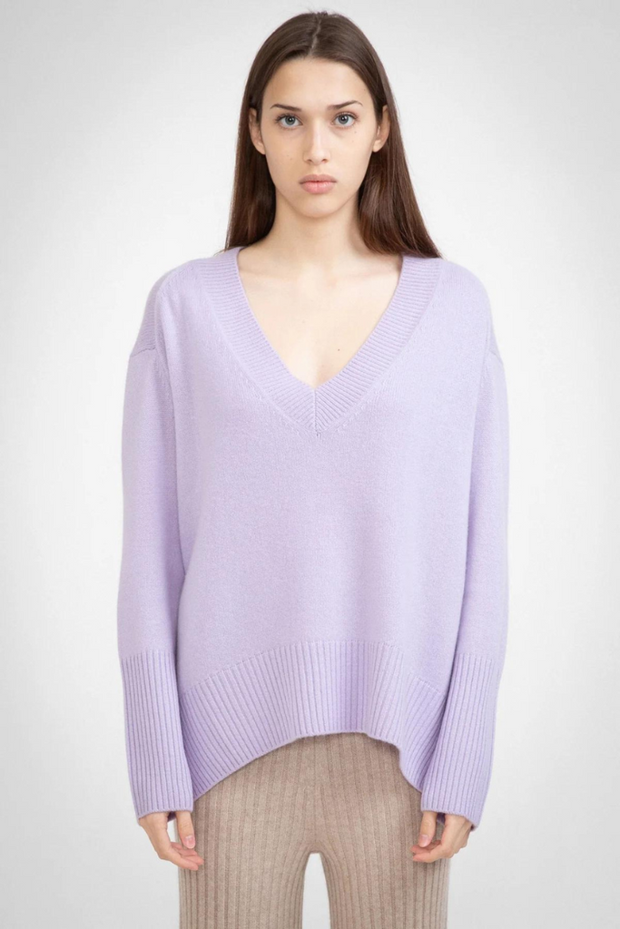 Aleger Cashmere | Cashmere Blend Oversized V-Neck | Light Iris