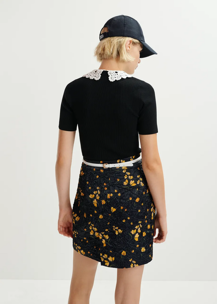 Essentiel Antwerp | Halamo Top W/Lace Collar | Black