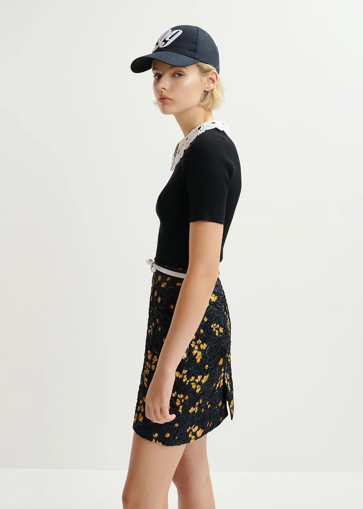Essentiel Antwerp | Halamo Top W/Lace Collar | Black